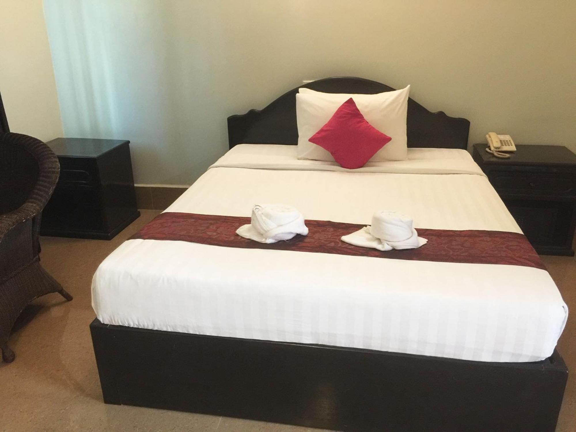 Central Night Hotel Siem Reap Buitenkant foto