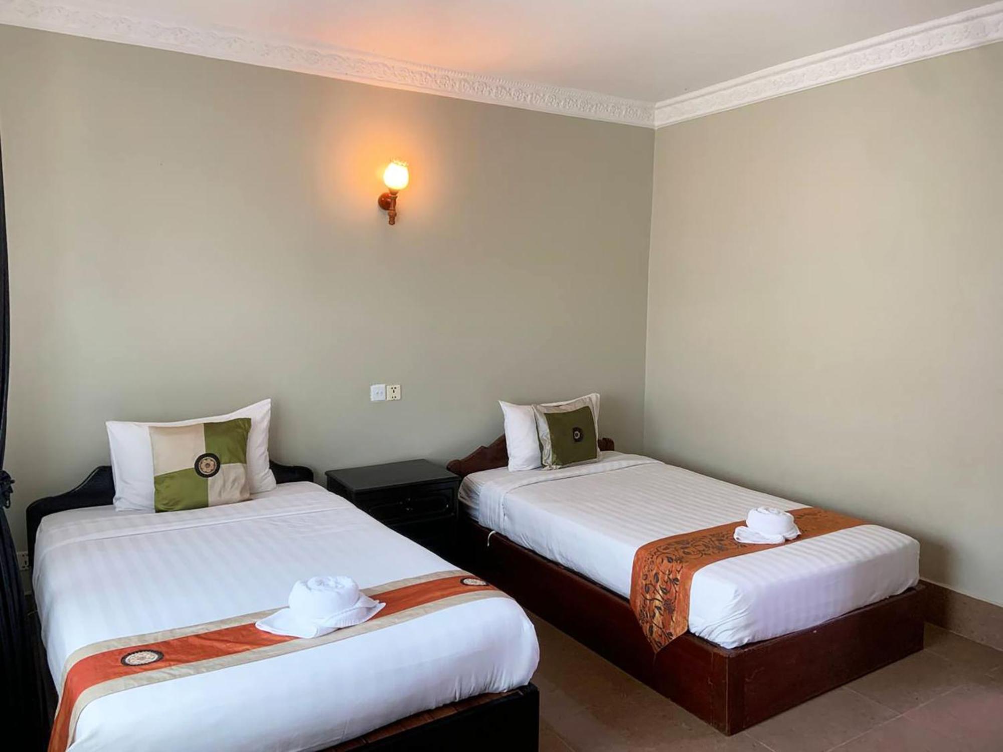 Central Night Hotel Siem Reap Buitenkant foto