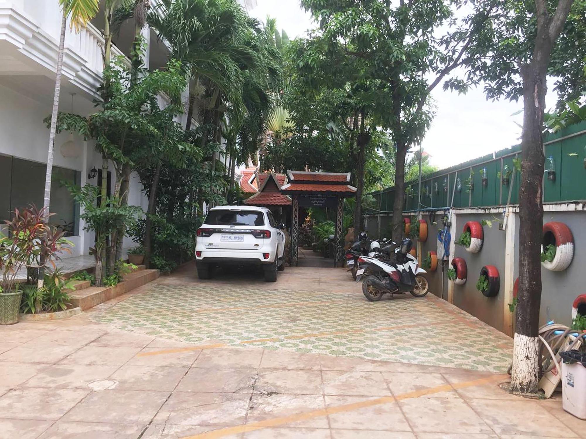 Central Night Hotel Siem Reap Buitenkant foto