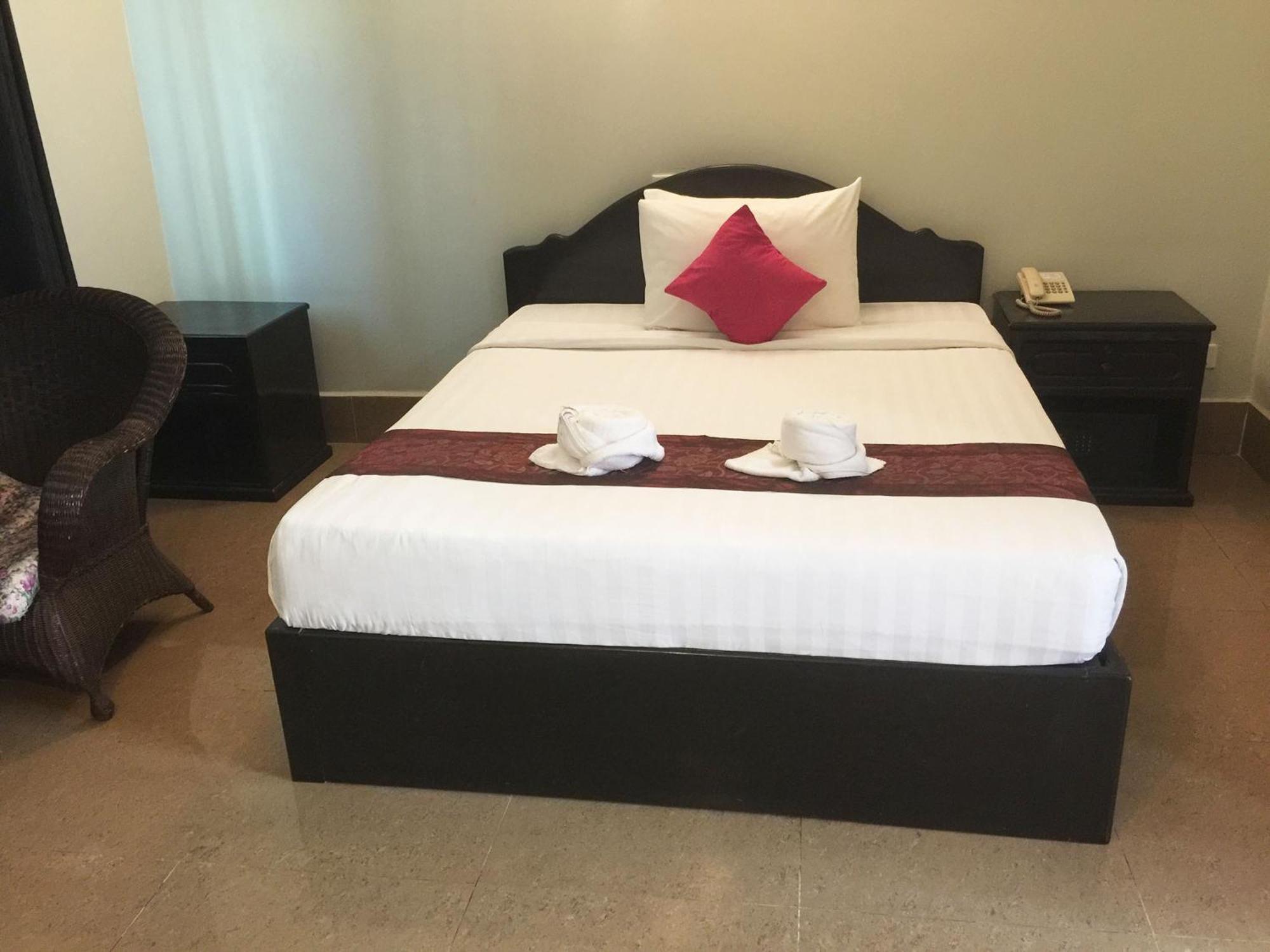 Central Night Hotel Siem Reap Buitenkant foto