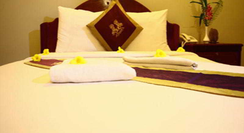 Central Night Hotel Siem Reap Buitenkant foto
