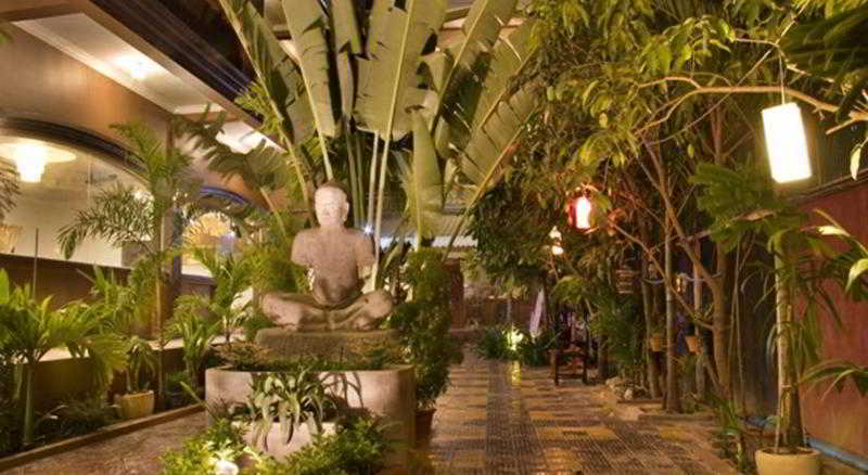 Central Night Hotel Siem Reap Buitenkant foto