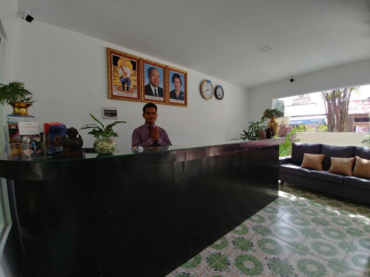 Central Night Hotel Siem Reap Buitenkant foto